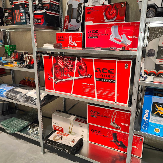 Kom ter plaatse al onze Acebikes toebehoren bekijken en koop direct in de winkel, of bestel online. Grote voorraad Acebikes artikelen in stock, snelle verzending ofwel 7/7 afhaal ter plaatse mogelijk. We zijn gelegen in Moen, West-Vlaanderen, België.