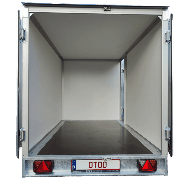 Gesloten aanhangwagen dubbelas met zijdeur, binnenkijken in de grote laadruimte met een hoogte en breedte van 150cm.