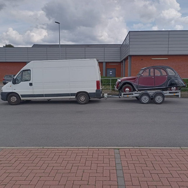 VDM Trailers mini-transporter dubbelas 300x150cm met citroën 2PK geit aan camionette